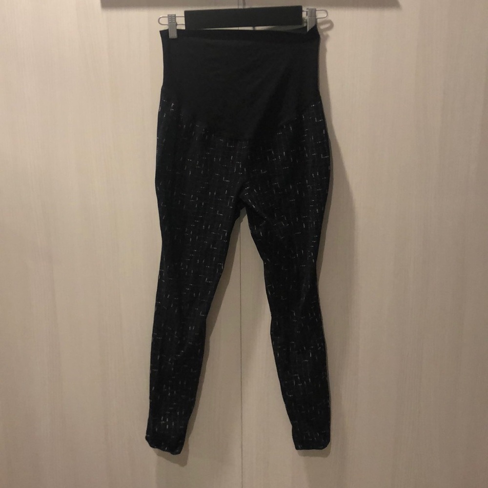 Maternity Old Navy Stretch Leggings Patterned Size M